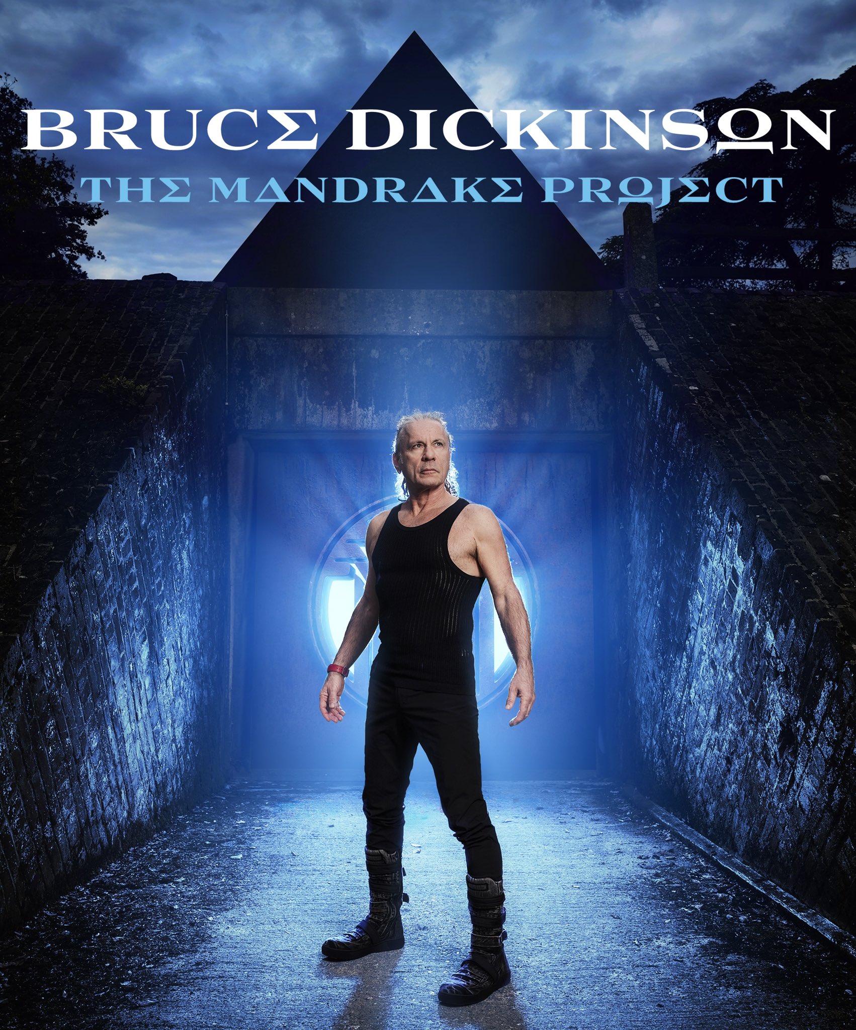 Bruce Dickinson anuncia novo álbum solo e turnê no Brasil